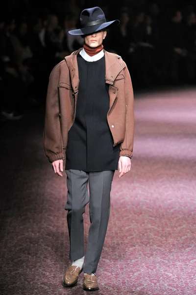 Look 23